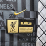 liverpool-camiseta-negra-etiqueta-especial