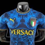Camiseta-italia-version-jugador-versace-2022-2023-pecho