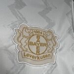 camiseta-bayer-leverkusen-segunda-equipacion-2024-2025-escudo