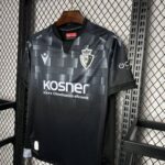 camiseta-osasuna-tercera-equipacion-2024-2025-lateral