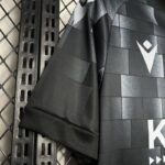 camiseta-osasuna-tercera-equipacion-2024-2025-puñi-derecho