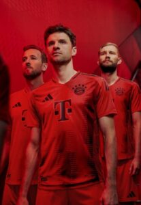 Camiseta Bayern Munich primera equipacion version jugador 2025 post