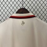 Camiseta Bayern Munich tercera equipacion version fan 2025 cuello anterior