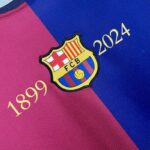 Camiseta FC Barcelona 2025 125 Aniversario escudo