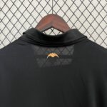 Camiseta Valencia segunda equipacion versión fan 2025 cuello anterior