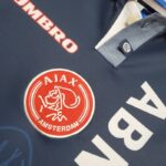 Camiseta Retro Ajax primera visitante 1997-1998 escudo