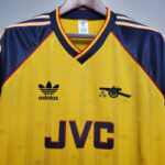 Camiseta Retro Arsenal primera visitante 1988-1989 cuello.