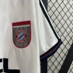 Camiseta Retro Bayern Munich segunda equipacion 1996-1998 manga.
