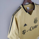 Camiseta Retro Bayern Munich segunda visitante 2004-2005 hombro