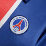 Camiseta Retro PSG Local 1998-1999 escudo.