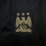 Camiseta Retro Manchester City Visitante Negro 2013-2014 escudo