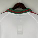 Camiseta Retro Portugal Visitante 1996-1997 cuello anterior