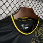 Camiseta Wolverhampton Visitante 2024-2025 cuello