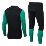 Conjunto de Buzo Real Betis Negro 2022 dorsal completa