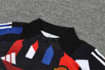 Conjunto de buzo Manchester United 2024-2025 cuello