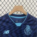Conjunto niño Oporto Visitante Azul 2024-2025 cuello