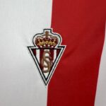 camiseta-sporting-de-gijon-primera-equipacion-retro-1980-1981-escudo