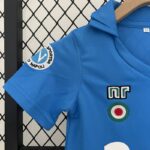 conjunto-niño-napoli-primera-equipacion-retro-1987-1988-puño-derecho