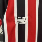 conjunto-niño-sao-paulo-segunda-equipacion-2024-2025-pecho-izquierdo