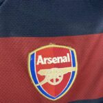 camiseta-arsenal-tercera-equipacion-retro-2007-2008-escudo