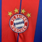 camiseta-bayern-de-munich-primera-equipacion-retro-2014-2015-escudo