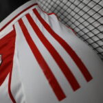 camiseta-river-plate-primera-equipacion-2024-2025-hombro