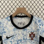 conjunto-niño-portugal-segunda-equipacion-2024-dorsal