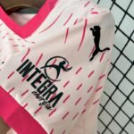 conjunto-niño-sporting-gijon-tercera-equipacion-2024-2025-puño-izquierdo