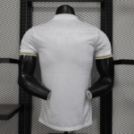 Camiseta-bayern-de-munich-125-aniversario-version-jugador-blanco-2025-2026-parte-trasera