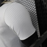 camiseta-alemania-version-jugador-edicion-especial-2025-puño-izquierdo