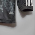 camiseta-real-madrid-tercera-equipacion-retro-manga-larga-2014-2015-puño