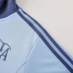 chandal-argentina-celeste-2024-2025-hombro