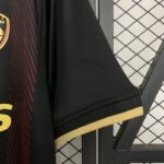 camiseta-king-league-Ultimate-Móstoles -primera-equipacion-2025-2026-puño