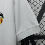 camiseta-retro-valencia-primera-equipacion-1996-1997-puño