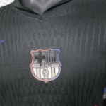 camiseta-fc-barcelona-segunda-equipacion-2024-2025-pecho-2
