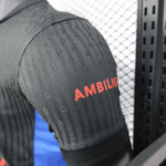 camiseta-fc-barcelona-segunda-equipacion-2024-2025-puño