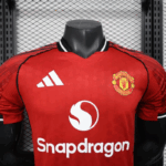 camiseta-manchester-united-primera-equipacion-version-jugador-2025-2026-pecho