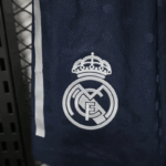 pantalon-corto-real-madrid-segunda-equipacion-2025-2026-escudo