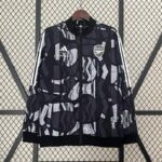 Cortaviento-Reversible-Arsenal-Verde-Negro-2024-2025-parte-delantera
