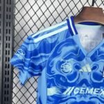 conjunto-niño-tigres-uanl-segunda-equipacion-2025-2026-puño