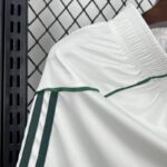 pantalon-corto-celtic-primera-equipacion-2025-2026-lateral