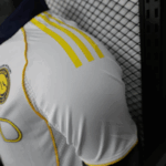 camiseta-al-nassr-tercera-equipacion-2025-2026-puño