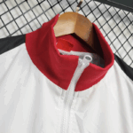 chaqueta-cortaviento-liverpool-2025-2026-cuello