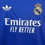 conjunto-niño-real-madrid-tercera-equipacion-2025-2026-pecho