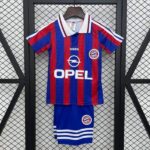 conjunto-niño-bayern-de-munich-primera-equipacion-retro-1995-1997