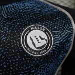 camiseta-al-nassr-segunda-equipacion-2025-2026-escudo