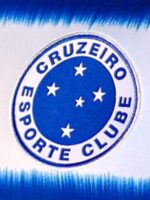 camiseta-cruzeiro-segunda-equipacion-2025-2026-escudo