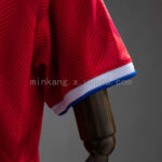 conjunto-niño-chile-primera-equipacion-2026-puño