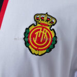 camiseta-rcd-mallorca-segunda-equipacion-2025-2026-escudo