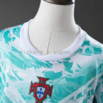 conjunto-niño-portugal-segunda-equipacion-2026-cuello